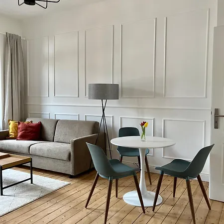 Burgblickhotel 호텔 베른카슈텔쿠에스