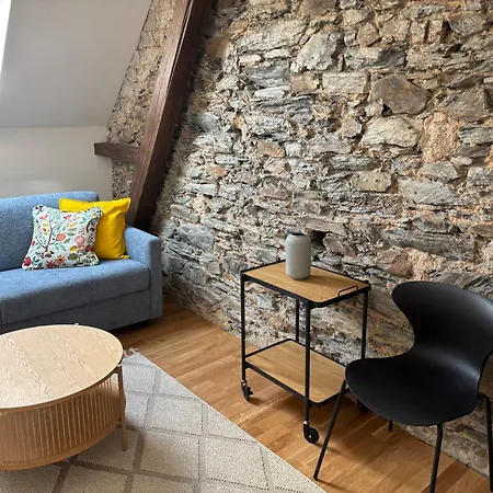 Burgblickhotel 호텔 베른카슈텔쿠에스