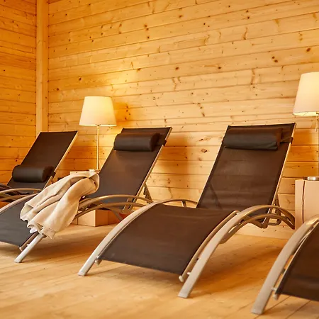 Burgblickhotel 호텔 베른카슈텔쿠에스