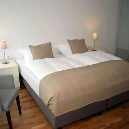 Burgblickhotel 호텔 베른카슈텔쿠에스