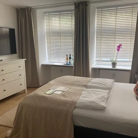 Burgblickhotel 호텔 베른카슈텔쿠에스